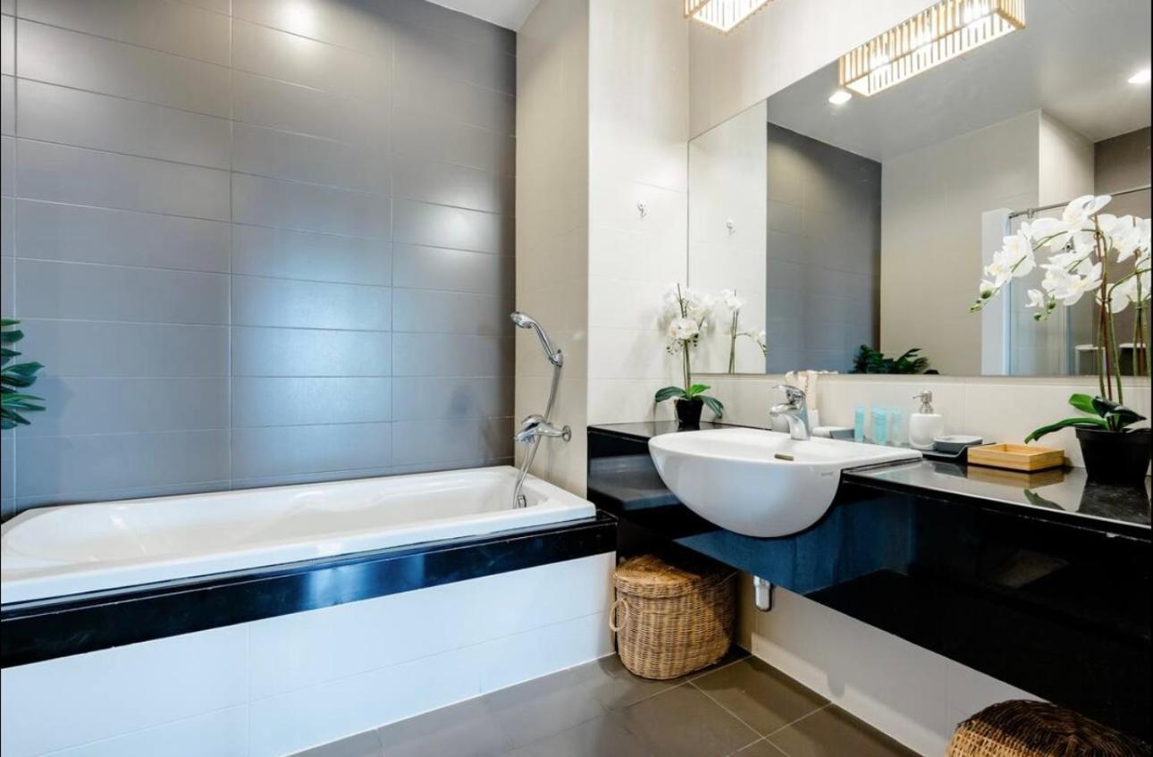 Karon Hill Family Apart 72 M2 Seaview 外观 照片