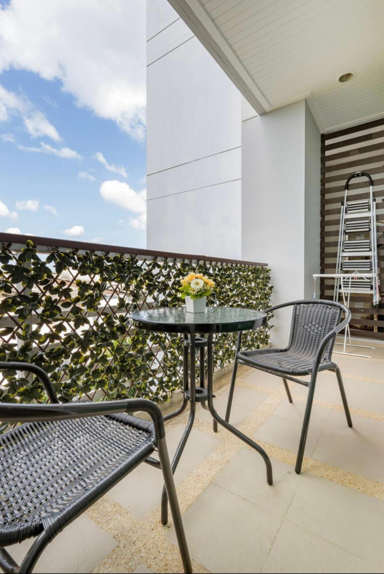 Karon Hill Family Apart 72 M2 Seaview 外观 照片